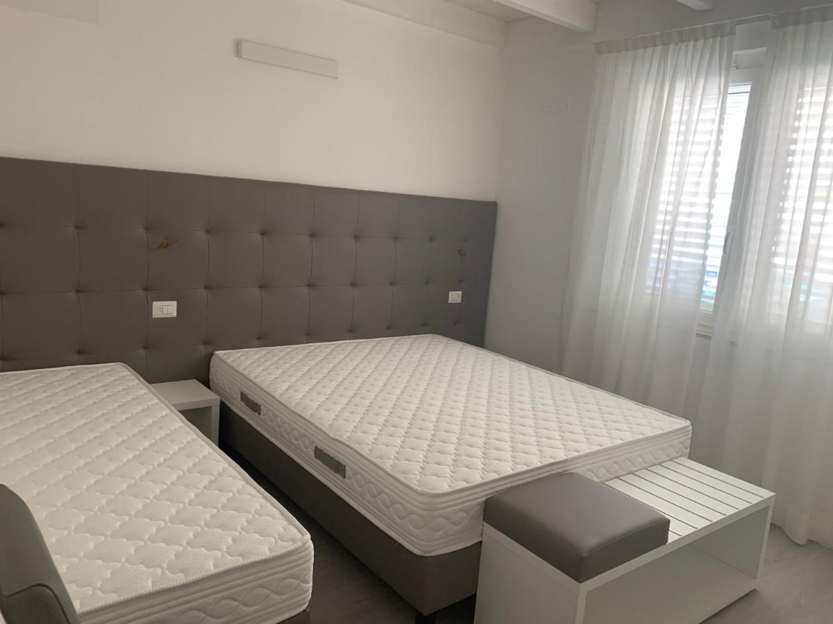 Hotel Ardea Риччоне Экстерьер фото